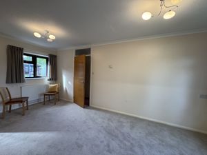 Dining End- click for photo gallery
